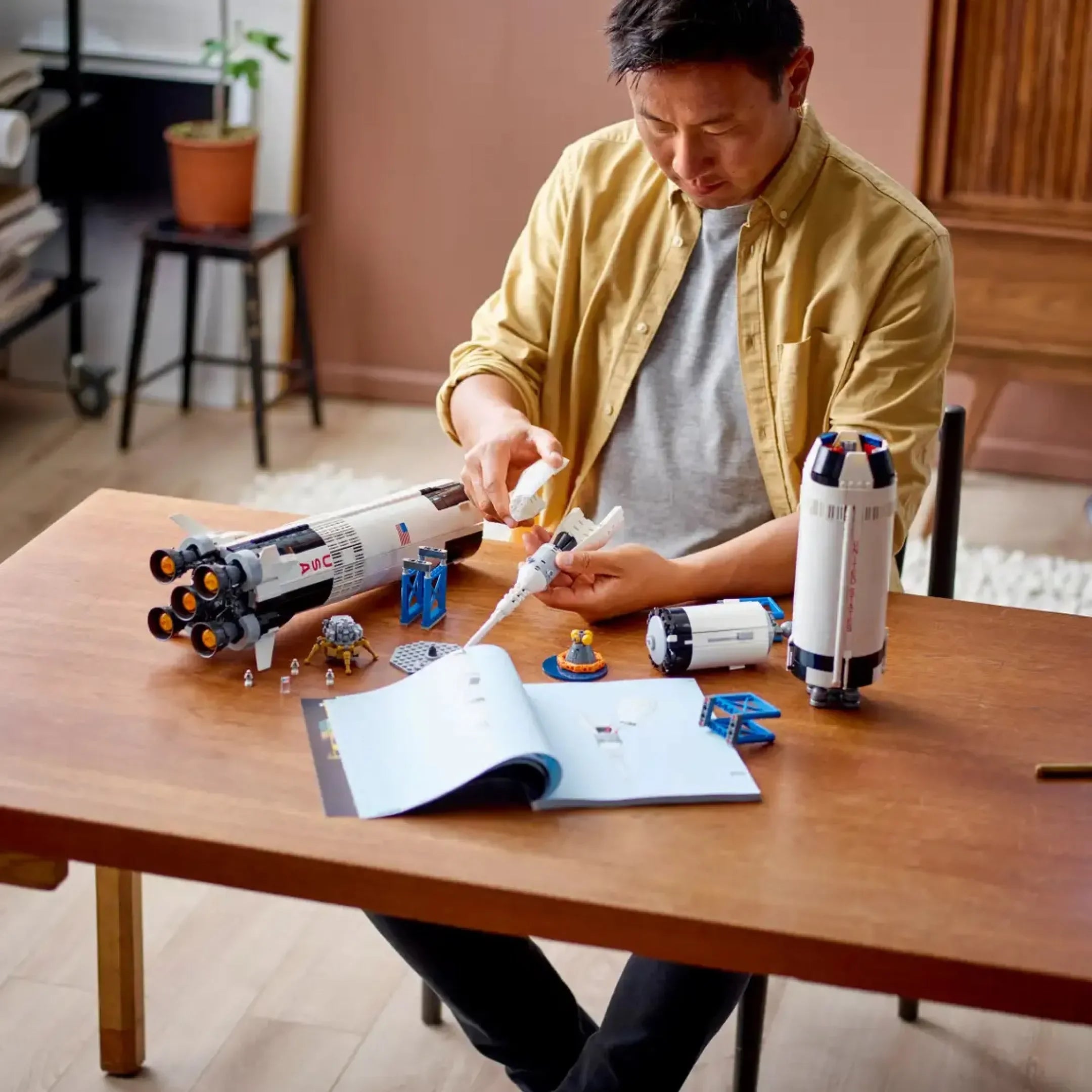 Apollo 5 - NASA AS-204 Saturno V (1969 peças)